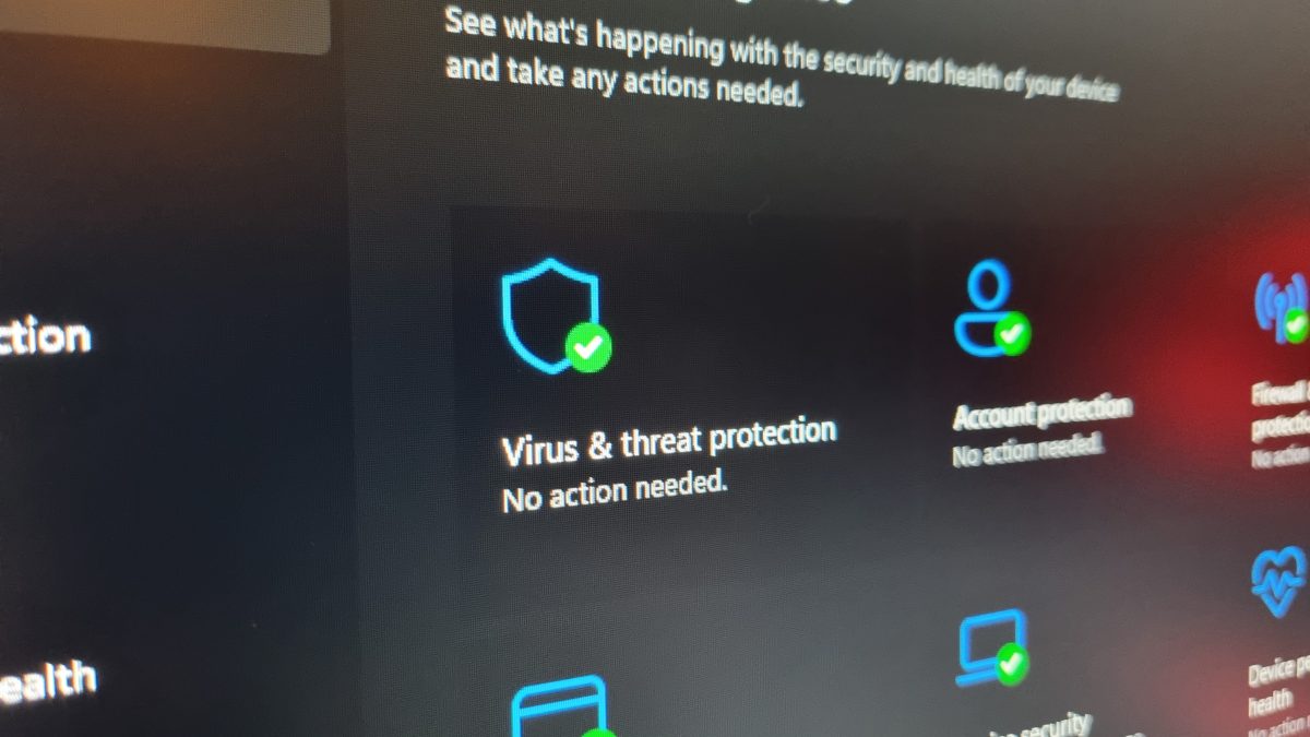 Windows Defender m’a déçu, j’ai testé d’autres antivirus gratuits populaires et ils m’ont laissé sur ma faim.