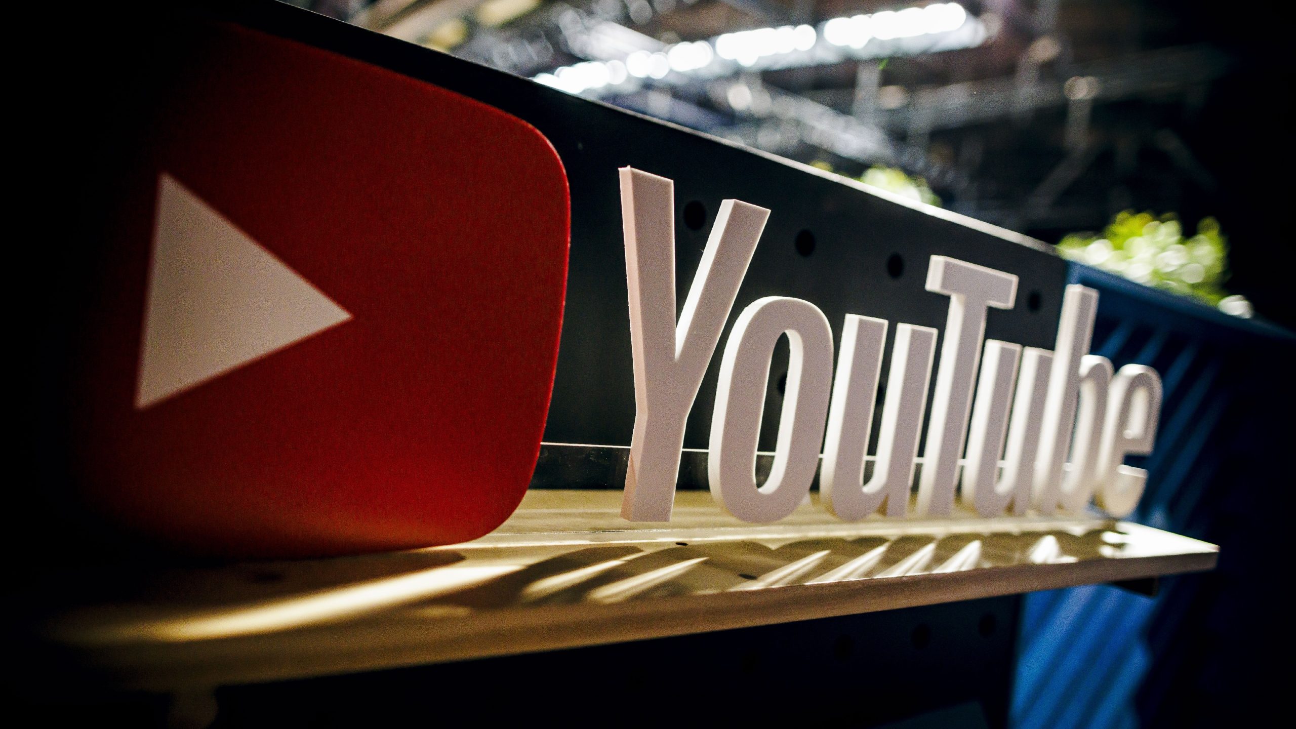 YouTube teste des publicités qui s’affichent pendant les pauses vidéo
